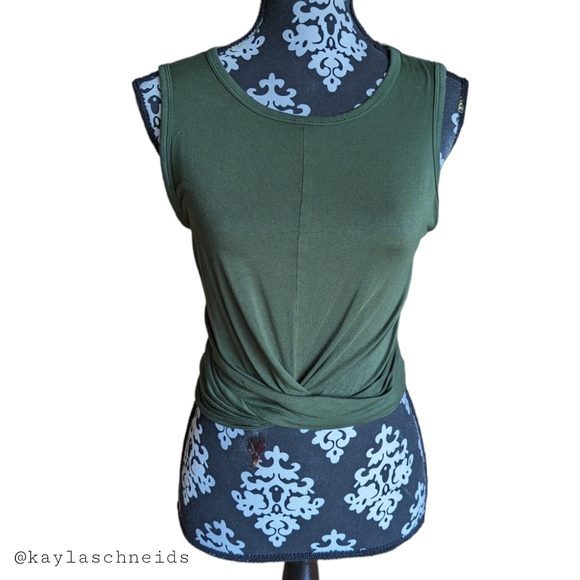 🌻2 for $20 | Zenana Knotted Crop Tank Top - Picture 8 of 15